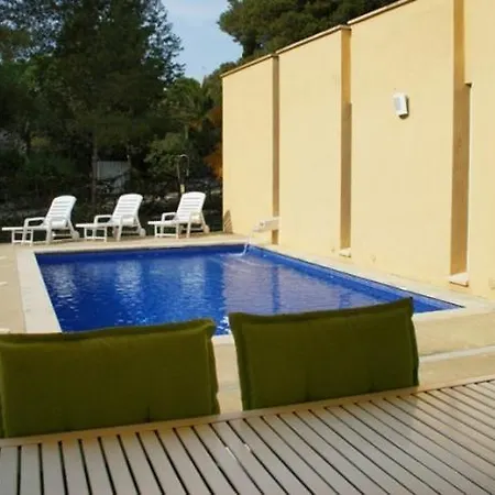 Esquilo - Xeckin Holidays *